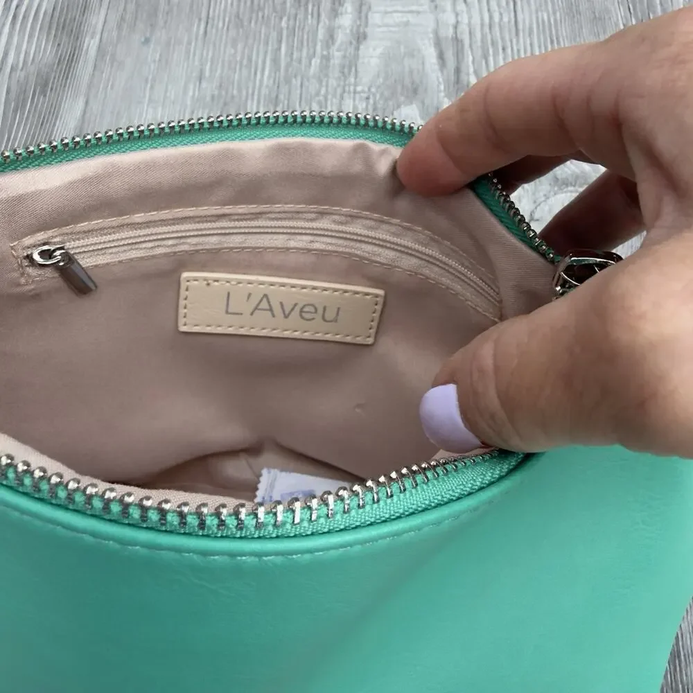 LAveu aveu small